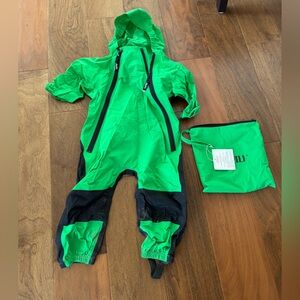 Hapiu Green and Black Rain Suit with Hood, ALMOST NEW